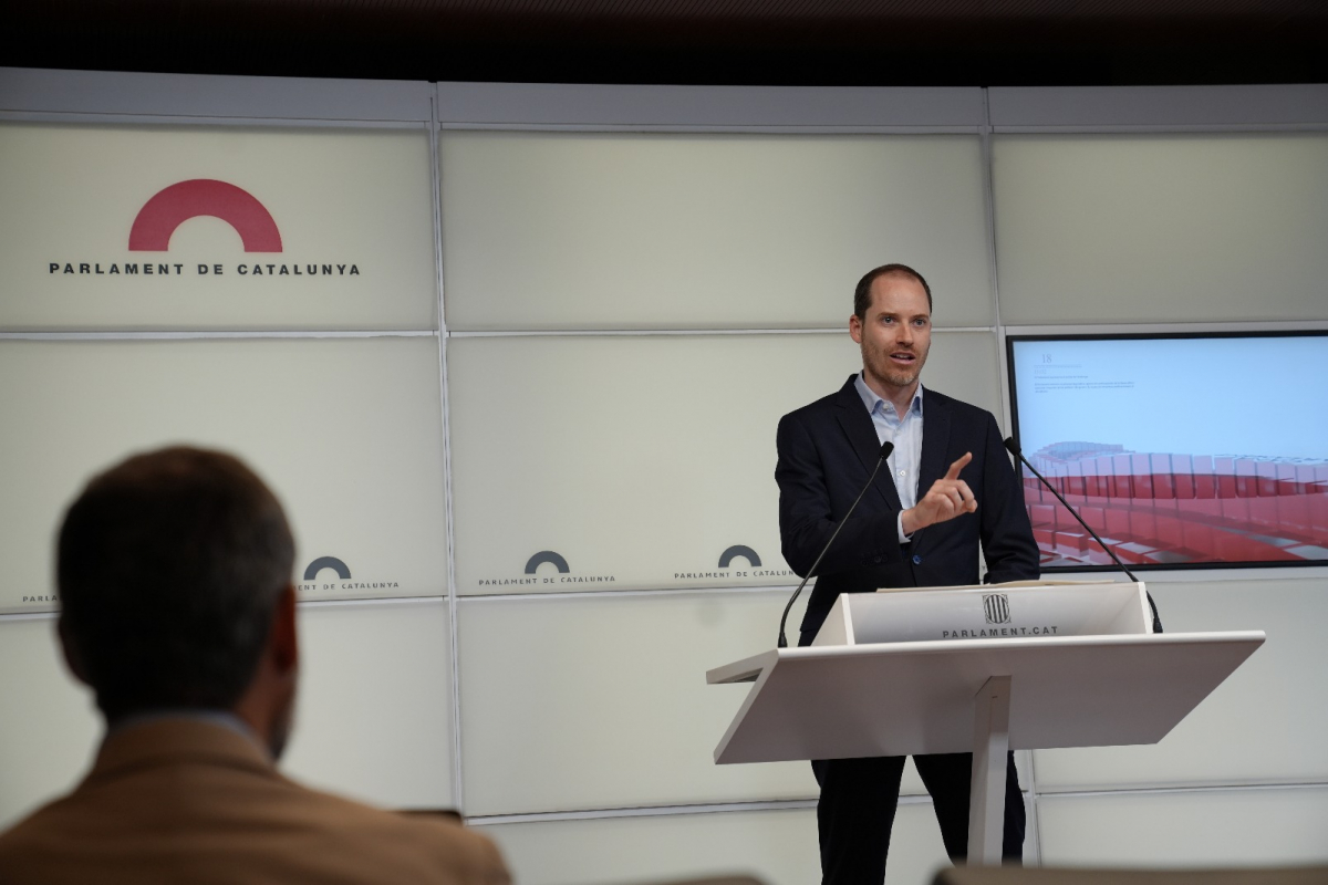 Juan Fernández: “Lo que han firmado Pedro Sánchez y Salvador Illa es la enésima traición institucional del Partido Socialista”